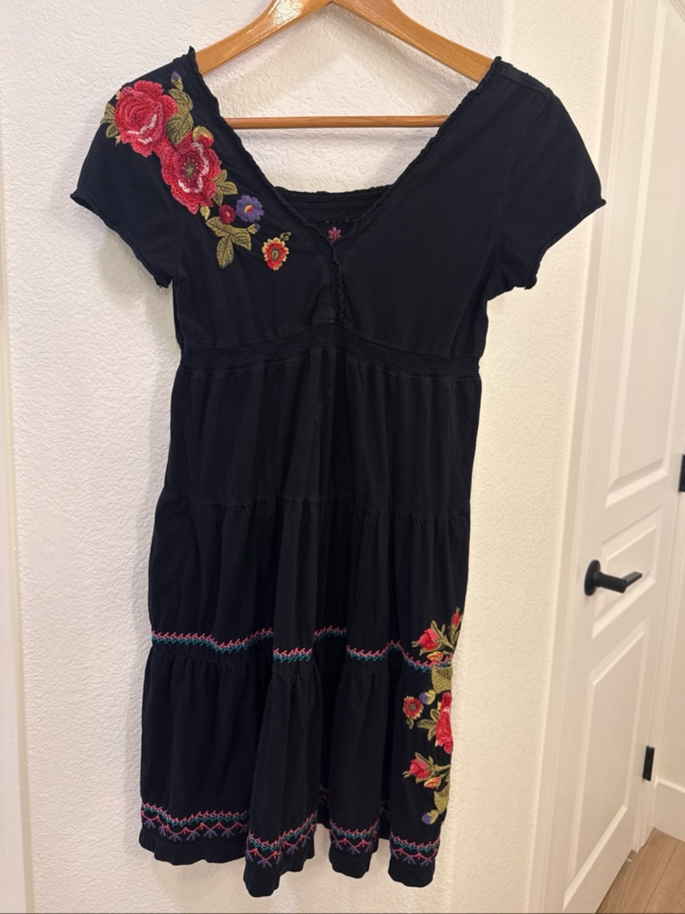 Johnny Was Womens Large Midi Dress Black Ruffle Hem Embroidered Floral Boho - L